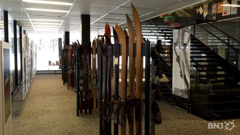Le Musée du ski regroupe plus de 200 paires, de 1900 à 2000