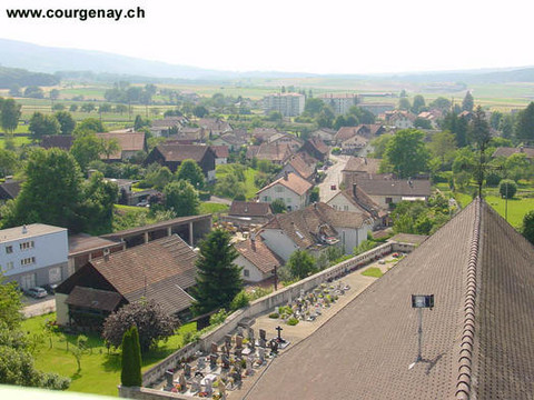 Vue du clocher de l'église de Courgenay