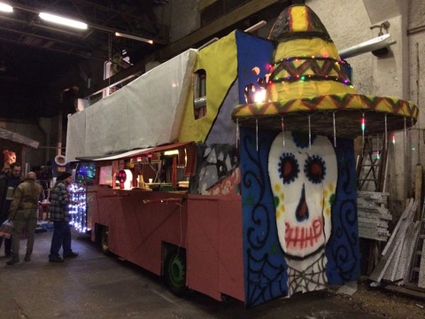 Le char et bar itinérant ghost bar a choisi de se plonger dans le Jour des morts, une fête mexicaine