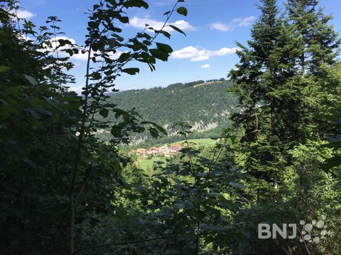 Le village de Souboz vu depuis les hauteurs.