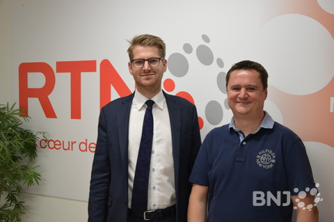 Baptiste Hurni, député socialiste et Olivier Lebeau, député PLR, tous deux impliqués dans la campagne en vue de la votation sur la CCT Santé 21