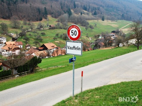 La carrière se situe sur le territoire de la bourgoisie de Vauffelin