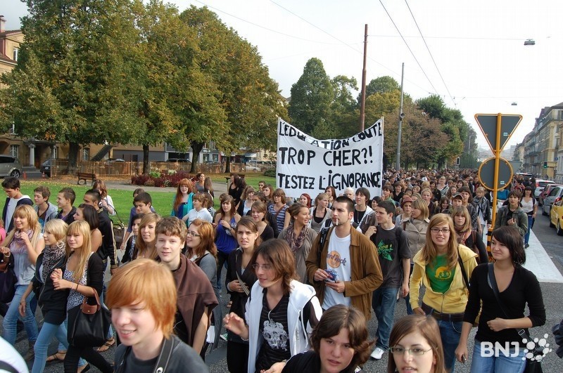 La manifestation de septembre 2009 avait réuni 1200 lycéens à Neuchâtel.