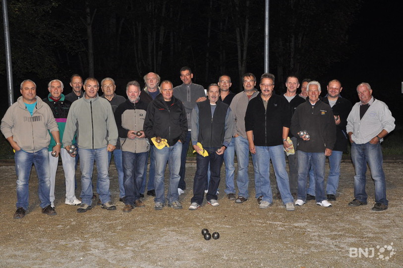 Photo d'équipe de l'Amicale de pétanque de Soyhières