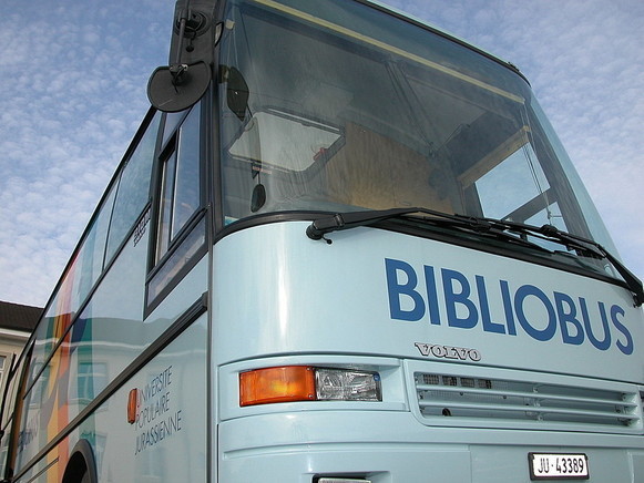 Aujourd'hui, trois bibliobus sillonnent les routes de la région