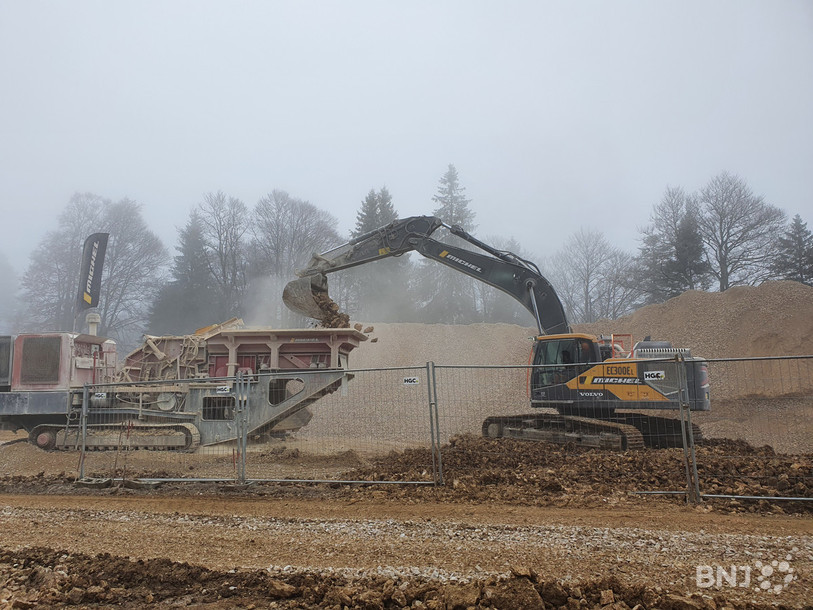 Les travaux préparatoires sont en cours pour le parc éolien de Sainte-Croix. Six machines verront le jour sur les hauteurs du village vaudois.