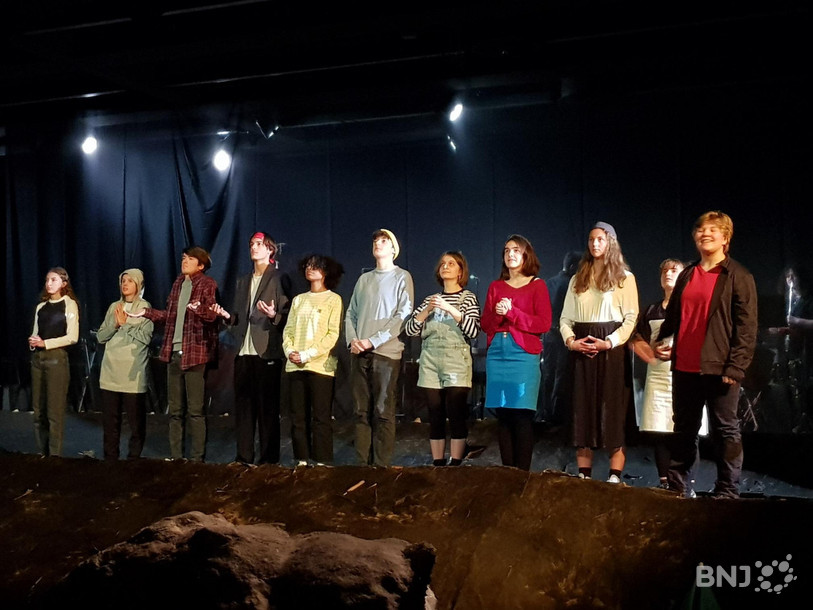 Depuis ce printemps, quarante élèves acteurs et musiciens travaillent sur ce spectacle qui mêle théâtre, danse et musique.