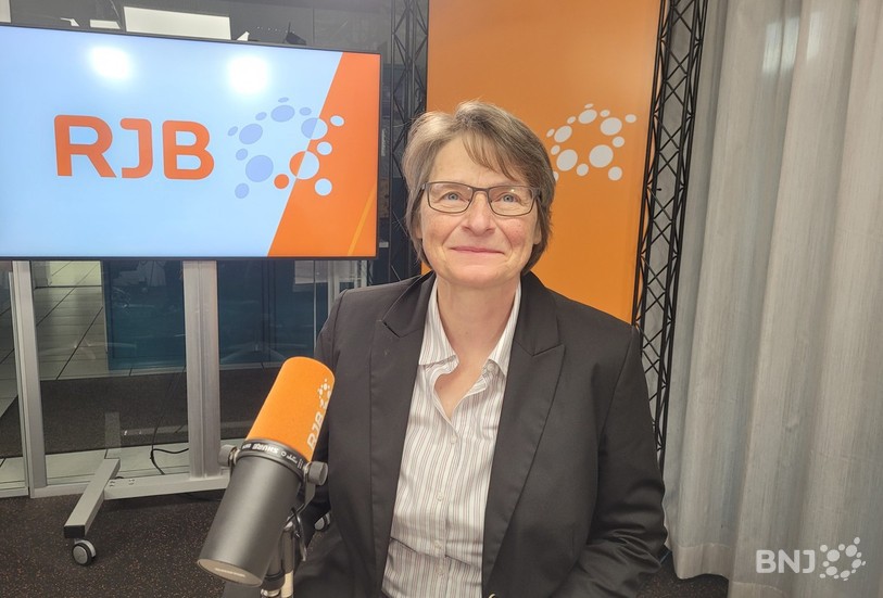 Sylviane Messerli raconte le travail de Simone Oppliger.