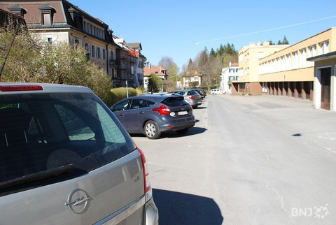 Le Locle mettra en œuvre sa nouvelle politique de stationnement dès l'été 2022. (Photo : archives)