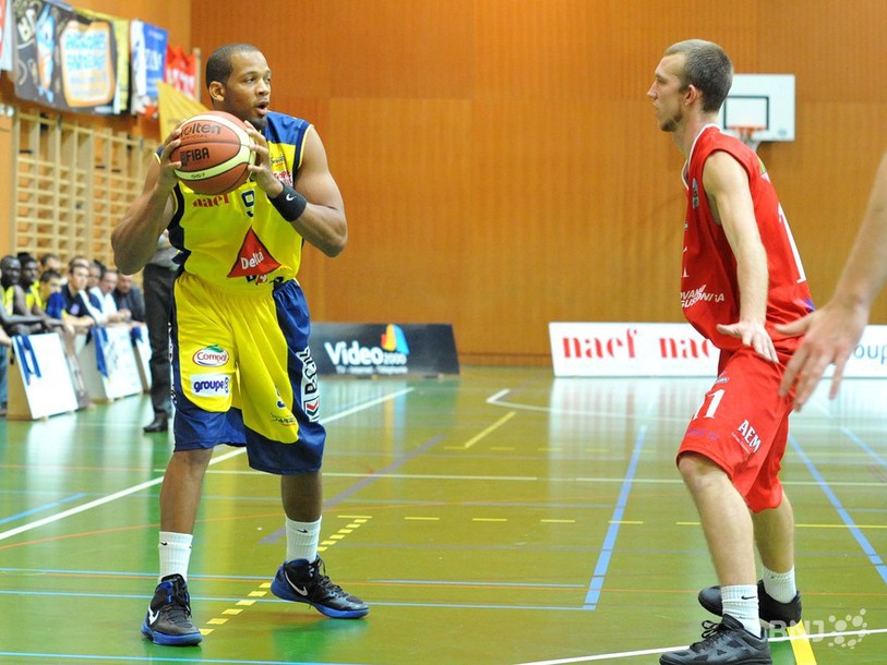 Derrick Lang