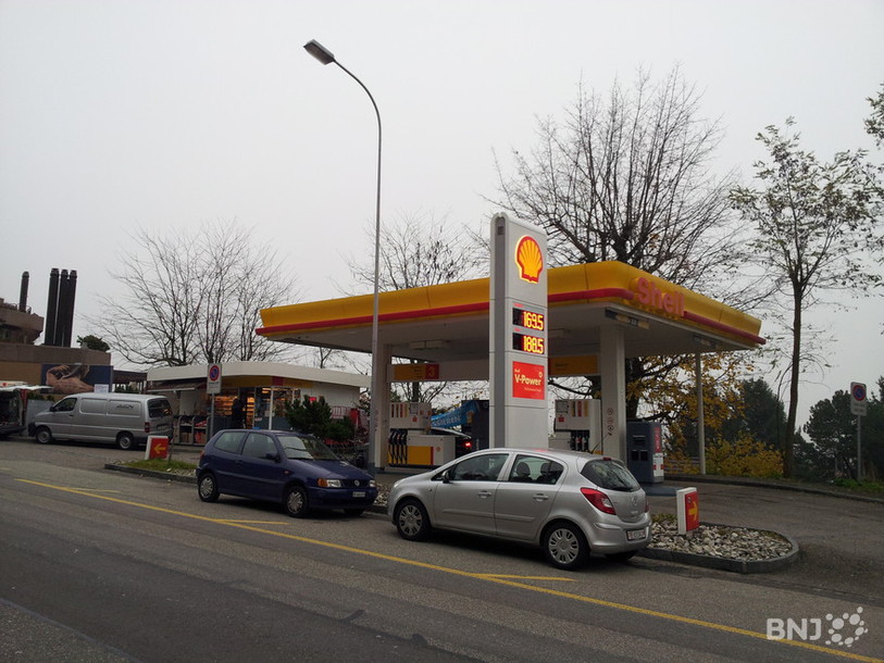 Cette station-service biennoise a été la cible d'une attaque dans la nuit de jeudi à vendredi