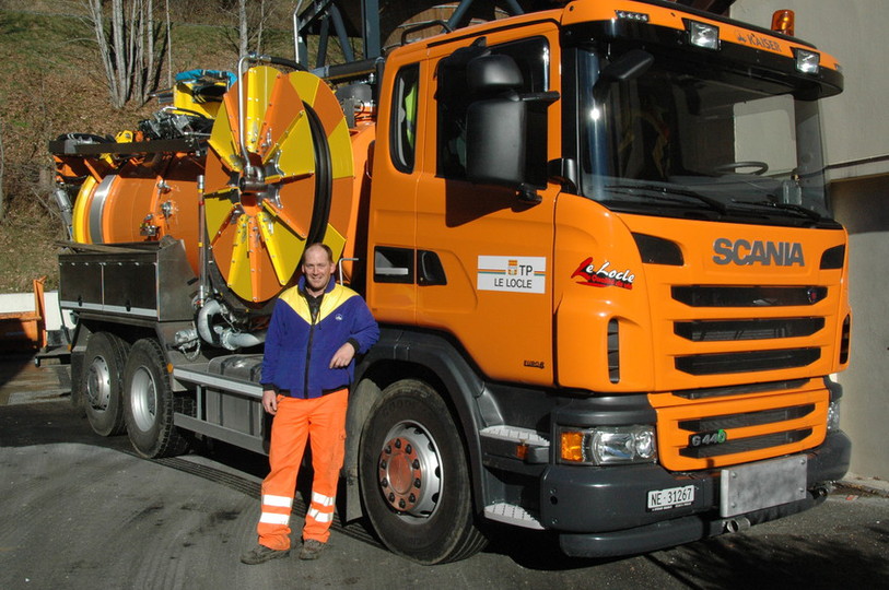 camion hydrocureur