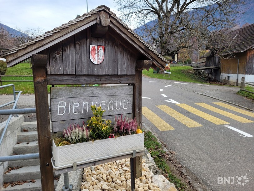 L'entrée de Corcelles.