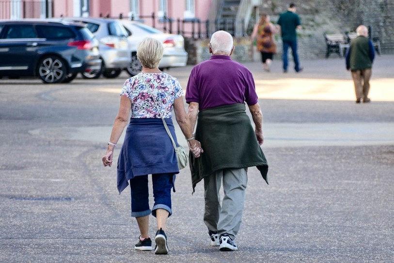 Les seniors pourront apprendre les bons réflexes à avoir quotidiennent lors de déplacements à l'occasion du cours « Être et rester mobile ». (Photo d'illustration)