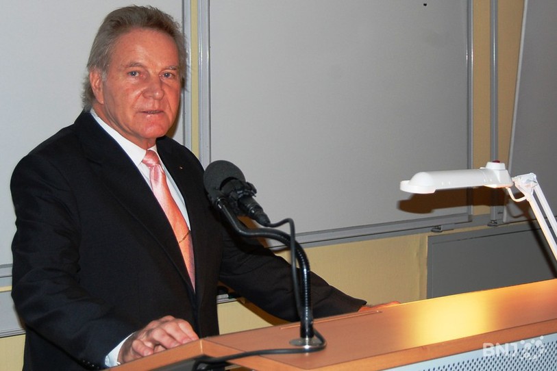 Denis Oswald a fait ses adieux à la Faculté de droit de l'Université de Neuchâtel.