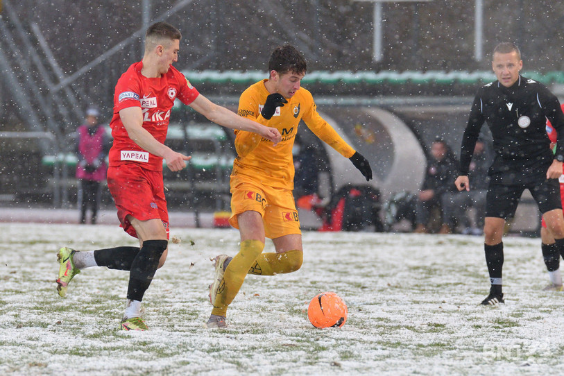 Nathan Ducommun a offert la victoire aux SRD, sous la neige (photo : Georges Henz).