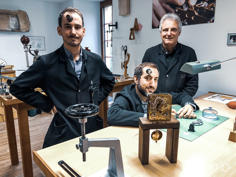 David, Grégory et Thierry Amstutz (de gauche à droite) dans leur atelier.