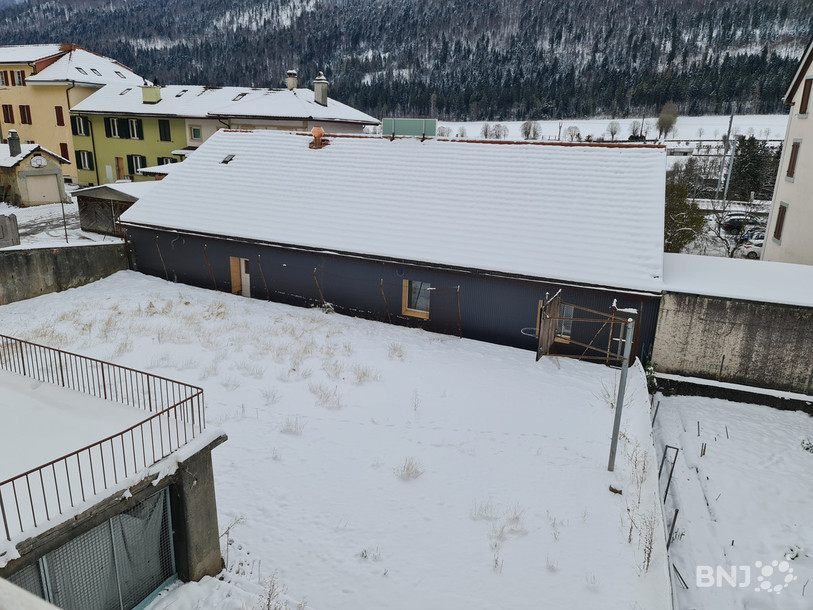 Le terrain concerné jouxte le bâtiment des Rameaux et abrite un ancien terrain de basketball