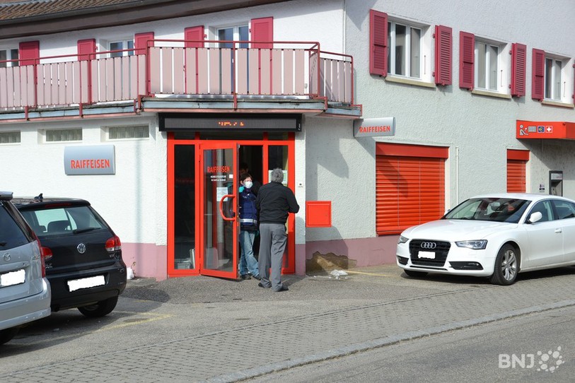 La banque Raiffeisen de Chevenez a été braquée jeudi après-midi