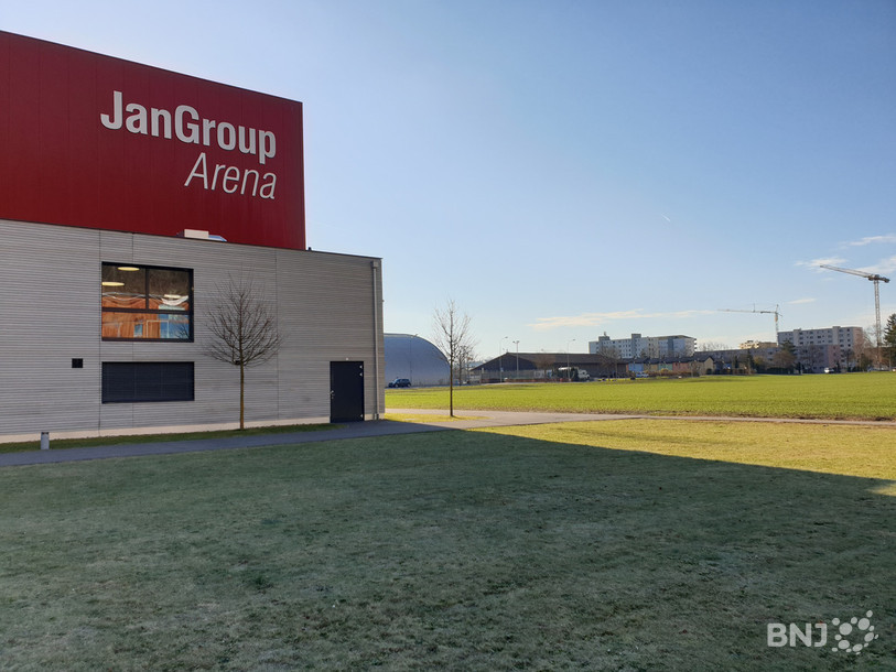 Le complexe sortira de terre aux Champs-de-Boujean en 2024, sur la parcelle à proximité de la Swiss Tennis Arena.