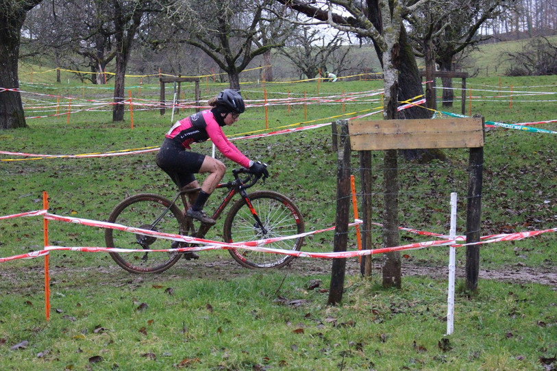 La plus rapide chez les dames a été Naïka Racheter. (Photo : cyclocross des Princes-Evêques).