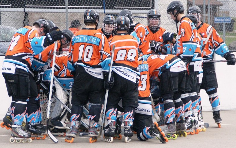 L'équipe 2013 du SHC Rossemaison (photo : www.shcrossemaison.ch)