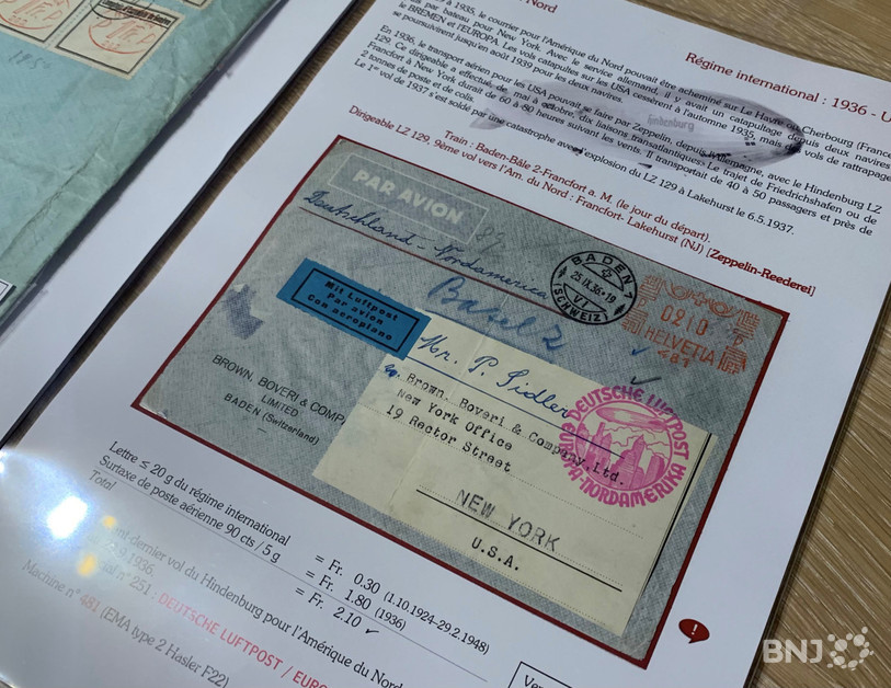 Ce document a voyagé à bord du zeppelin Hindenbourg dans les années 1930.