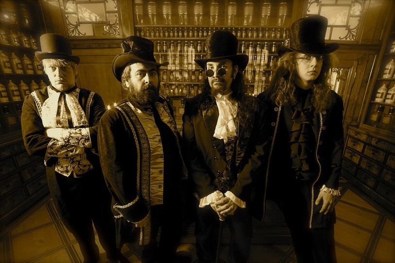 Silver Dust, le nouveau groupe de Kiki Crétin