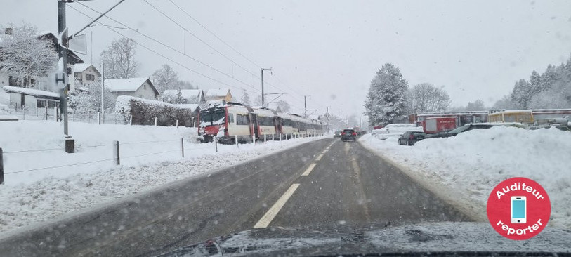 Les utilisateurs de la ligne ferroviaire Bienne - La Chaux-de-Fonds devront prendre leur mal en patience samedi. (Photo : auditeur reporter)