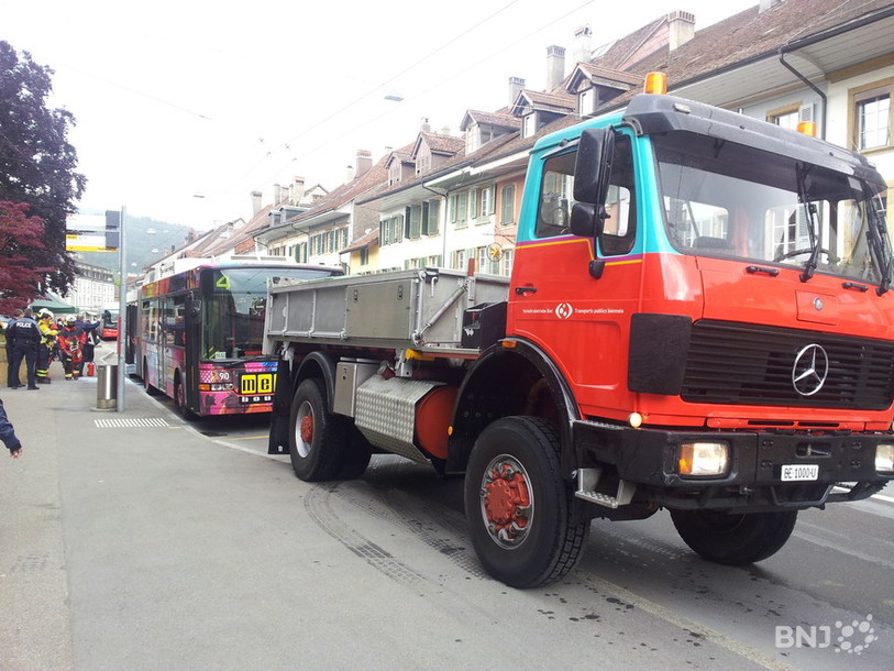 Un dégagement de fumée dans un bus a nécessité l'intervention des pompiers, samedi matin à Nidau.