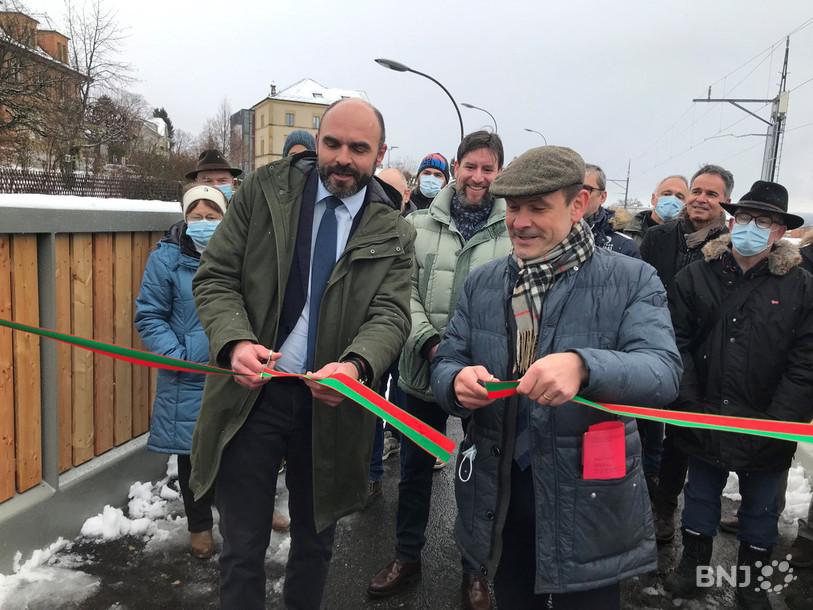 Le conseiller d'Etat Laurent Favre et le conseiller communal de Neuchâtel Mauro Moruzzi à l'occasion de l'inauguration de la Ficelle. 
