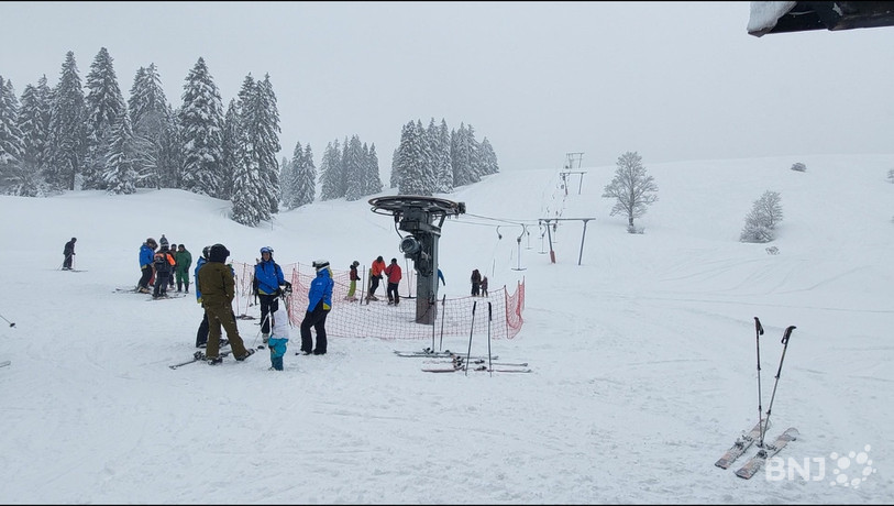 Chapitre nostalgie : la neige était là cet hiver au Crêt-Meuron. Etait... (Photo archives)