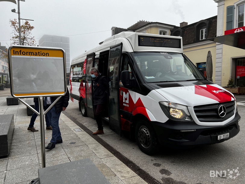 La nouvelle navette relie la gare et la vieille ville de Delémont depuis le 13 décembre. (Photo : archives).