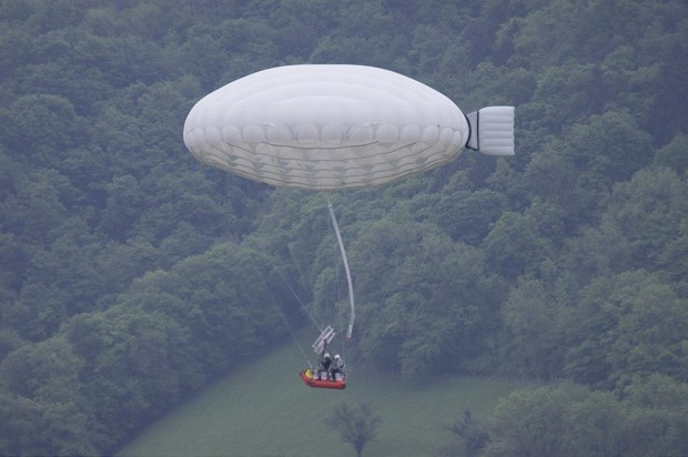 Le dirigeable Iris Challenger sera de passage à Neuchâtel avant de tenter la traversée de la Manche en août-septembre.