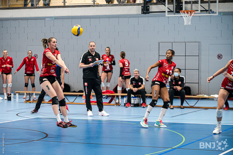 Déliane Monnin à la réception pour le Volleyball Franches-Montagnes qui s'est incliné samedi. (Photo : archives Jonathan Vallat)