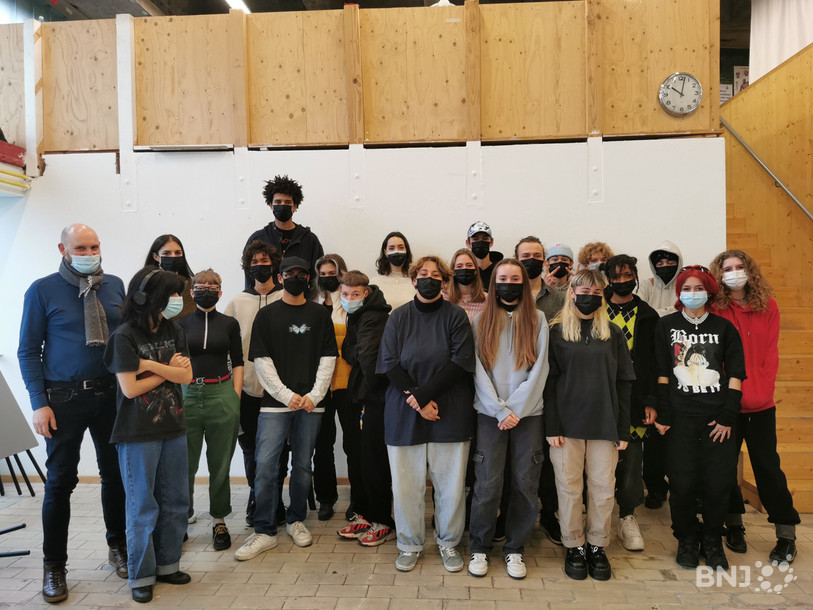 Dans le cadre d'un atelier de design industriel, 26 étudiants de l'Académie de Meuron ont créé des objets en collaboration avec les ateliers partenaires de la fondation Alfaset.