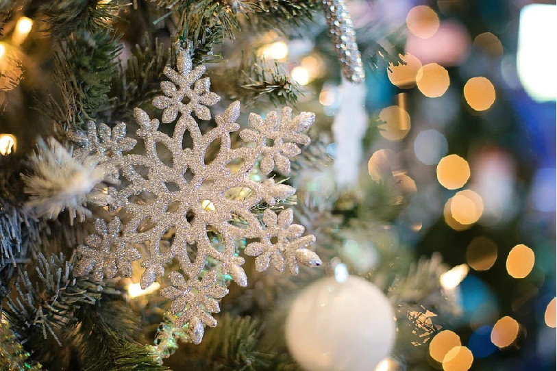 Le public a répondu présent lors des deux marchés de Noël organisés ce week-end à Delémont et Porrentruy. (Photo d'illustration). 