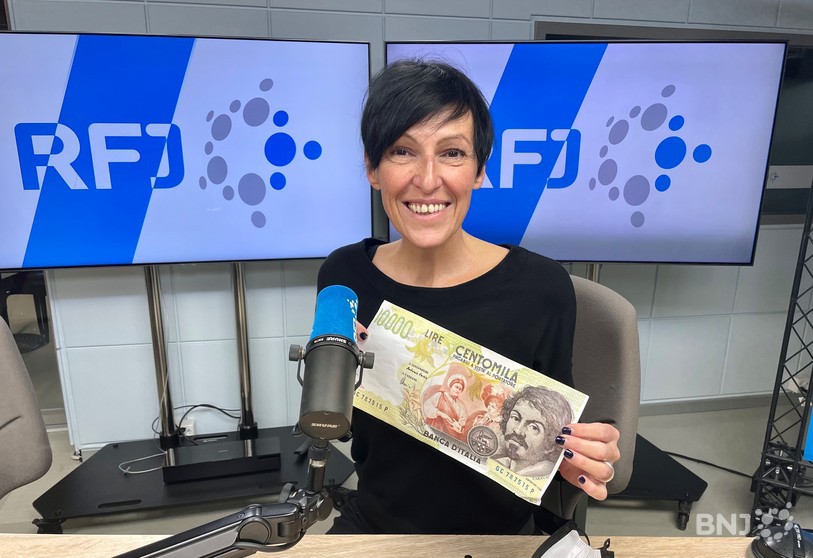 Sandra et son billet de 100'000 lires italiennes
