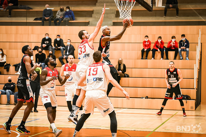 Le meneur du BCB Derek Jackson a pris ses responsabilités en attaque (photo : Stéphane Bée).