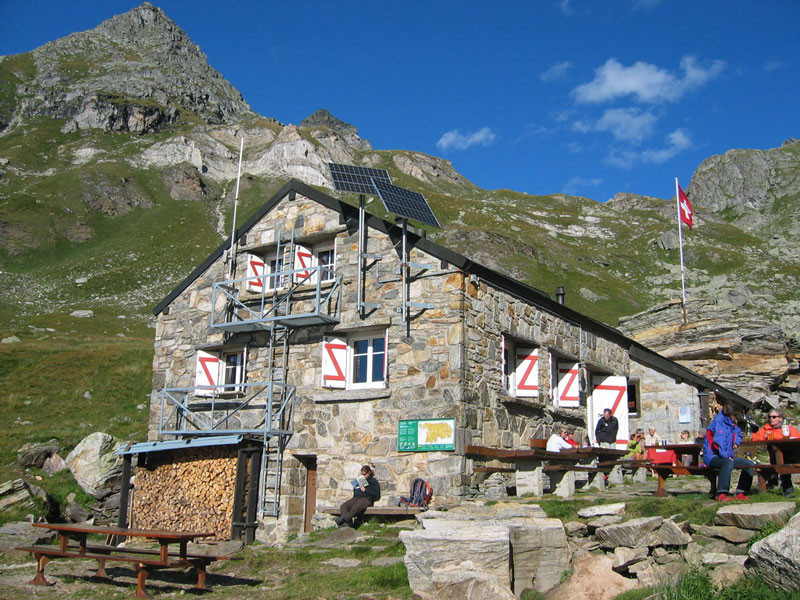 La cabane du Binntal appartient à la section delémontaine du Club Alpin Suisse