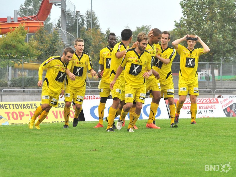Les SR Delémont fêtent un but