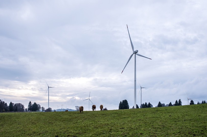 Des éoliennes comme à Mont-Crosin, ce n'est peut-être pas pour tout de suite sur les hauteurs de Ste-Croix.