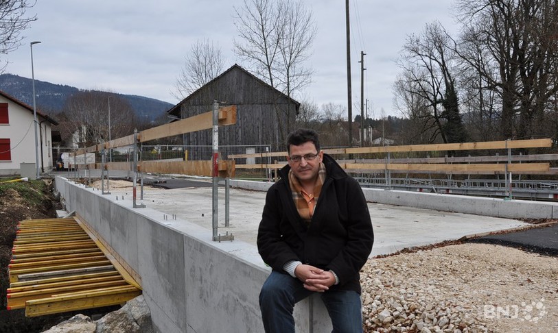 Le pont de la Saline devait être terminé en octobre. Malgré le retard, le conseiller Yves-Alain Fleury reste confiant