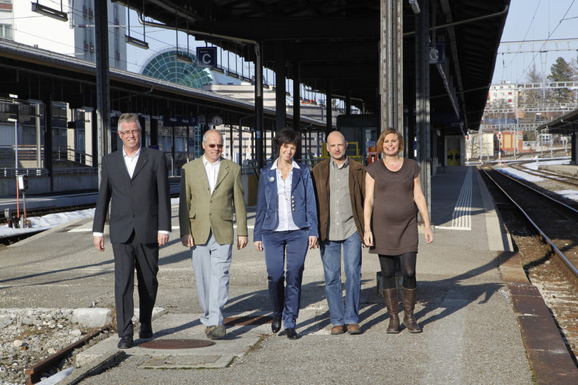 Les Verts présentent cinq candidats au Conseil communal de La Chaux-de-Fonds. De gauche à droite : Pierre-Yves Blanc, Olivier Ratzé, Nathalie Schallenberger, Olivier Walger, Clarence Chollet