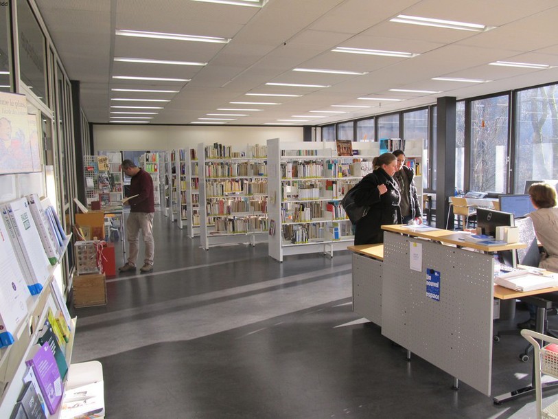 Les nouveaux locaux de la médiathèque de la HEP à Bienne 