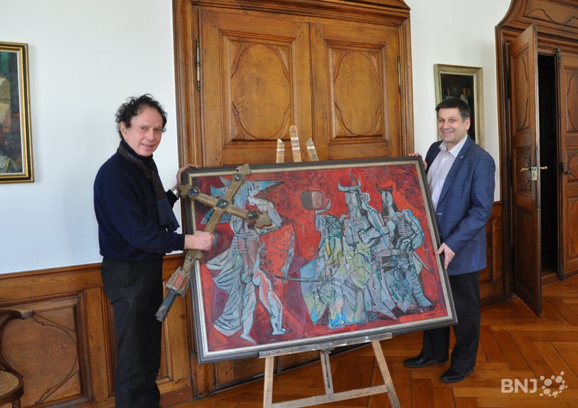 Pierre-Yves Gabus, le commissaire-priseur et le maire Pierre Kohler