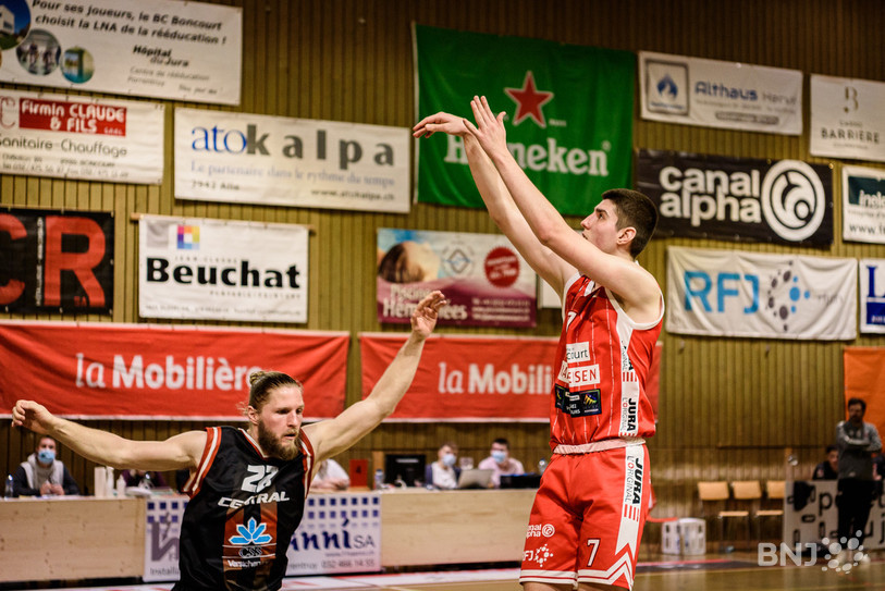 Petar Kozic et le BC Boncourt retrouveront Vevey Riviera Basket sur leur route la saison prochaine (photo : Stéphane Bée).