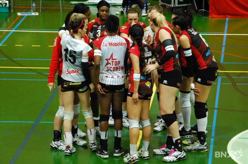 Les joueuses du NUC ont dû se serrer les coudes pour gagner le match.