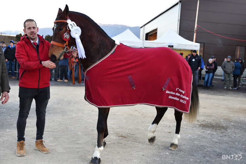 Mario Gandolfo et son cheval Leo qui est arrivé au premier rang de l'édition 2022 de la sélection nationale des étalons. (Photo : Georges Henz).