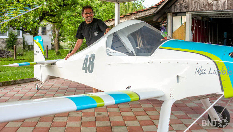 Gérard Doutaz et son avion